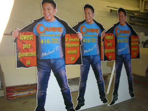 standee